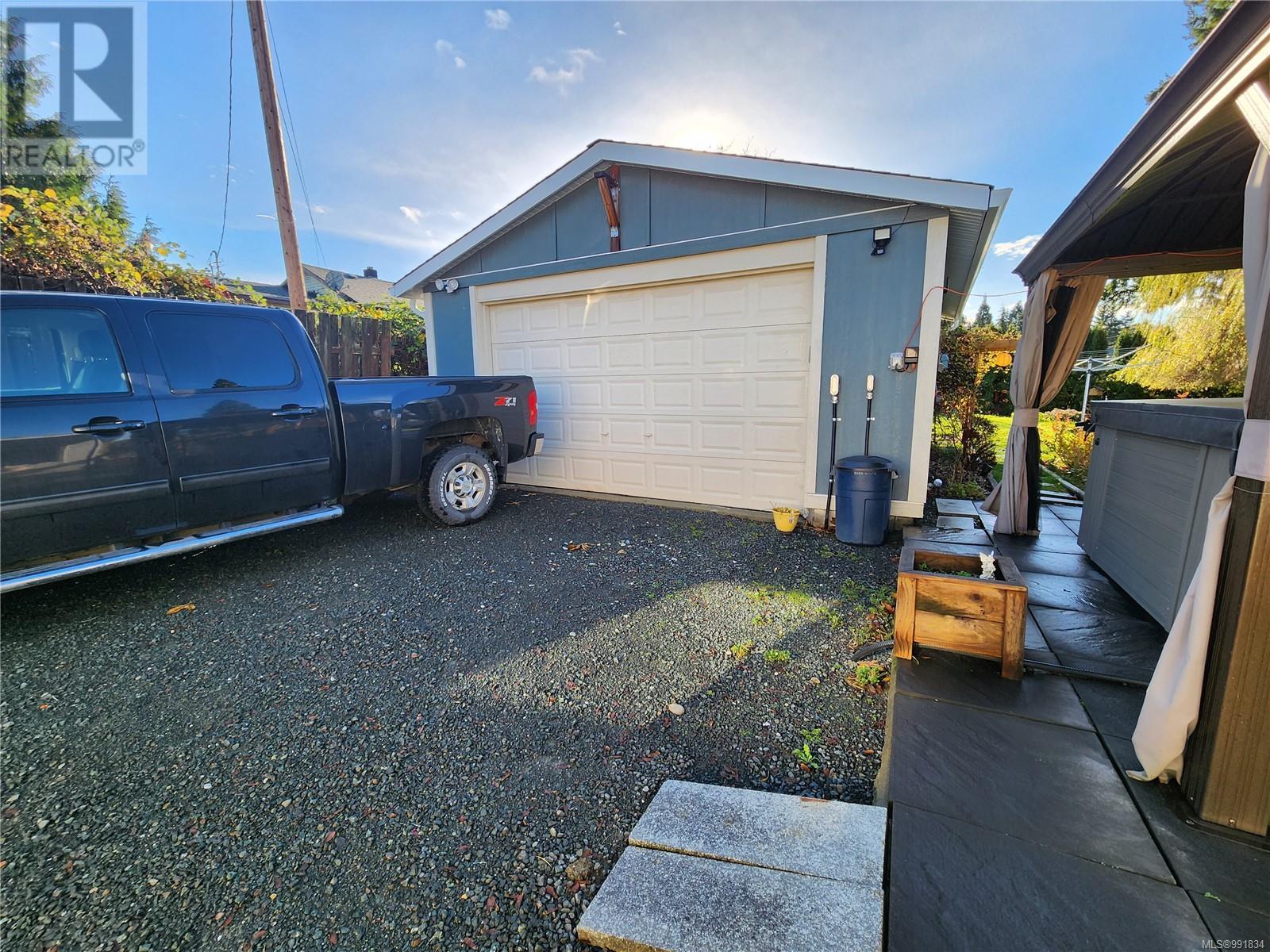 695 Evergreen Rd, Campbell River real estate listing 991834