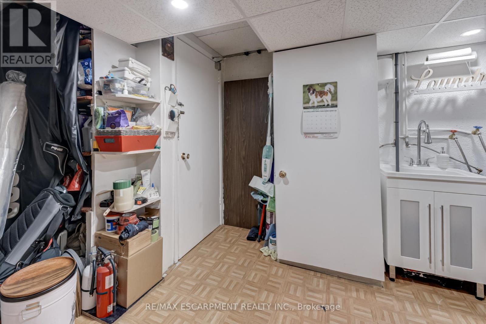 Photo 32 of 48 2825 Gananoque Drive, Mississauga ON