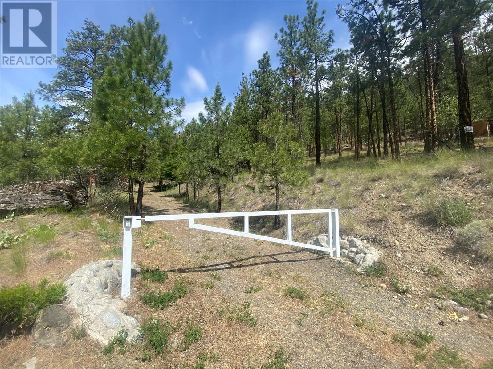 101 AIRPORT Road, Lillooet