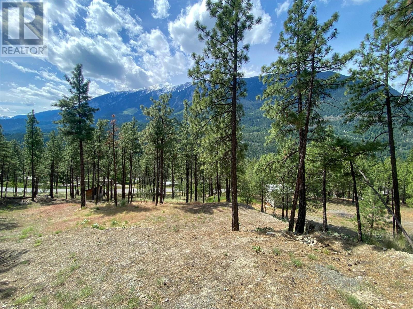 101 AIRPORT Road, Lillooet