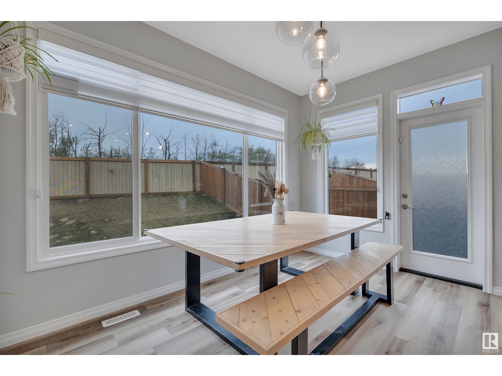 379 STOUT LN, Leduc