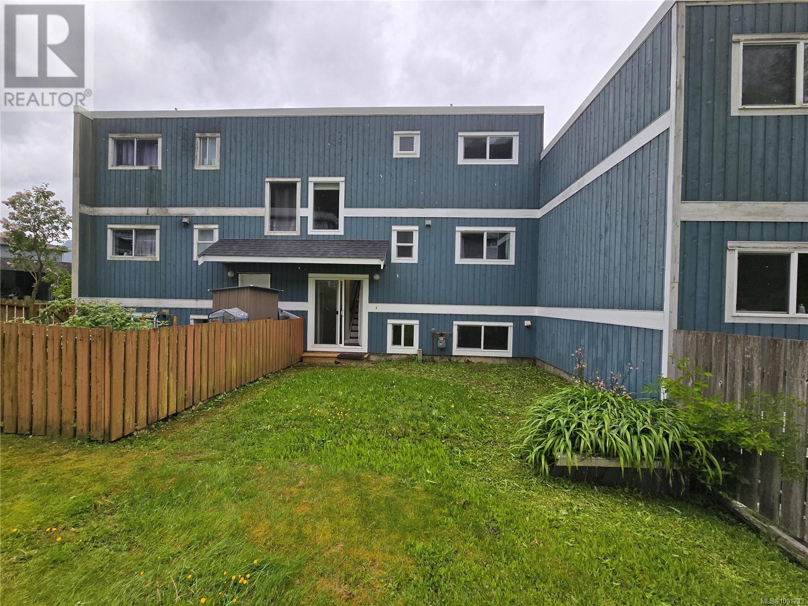 92 McKay Cres, Port Alice - Exteriors - Photo 3