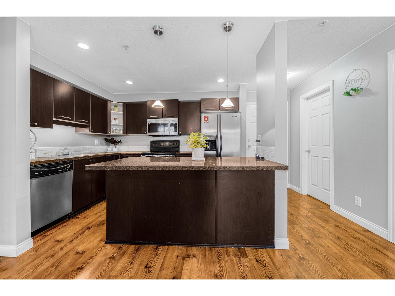 Photo 7 of 109 5454 198 Street, Langley BC