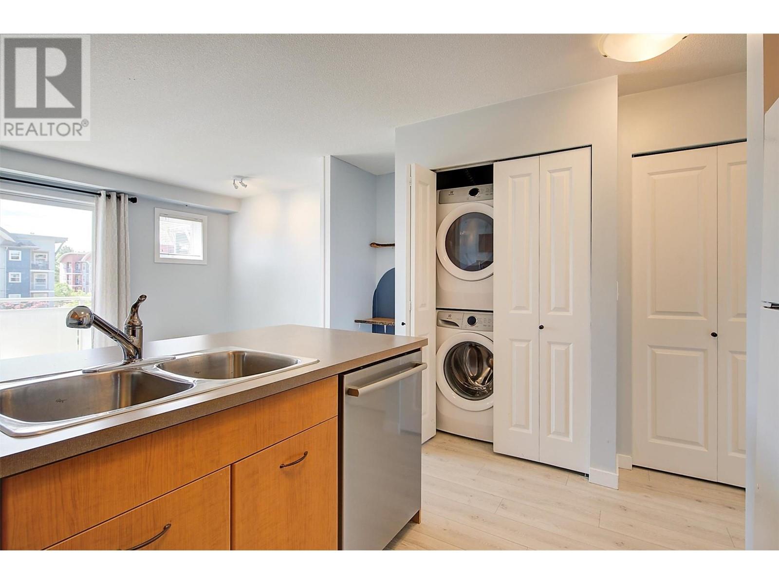 Photo 11 of 539 Yates Road Unit 300, Kelowna BC