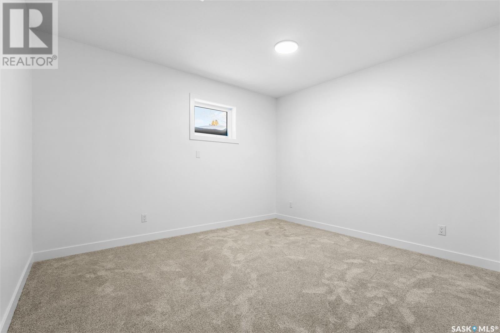 Photo 35 of 143 Girgulis Crescent, Saskatoon SK