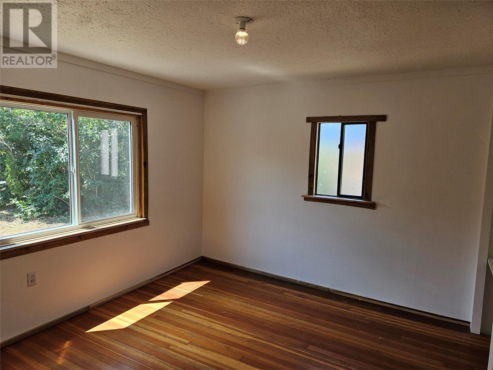2149 Main Street, Cawston
