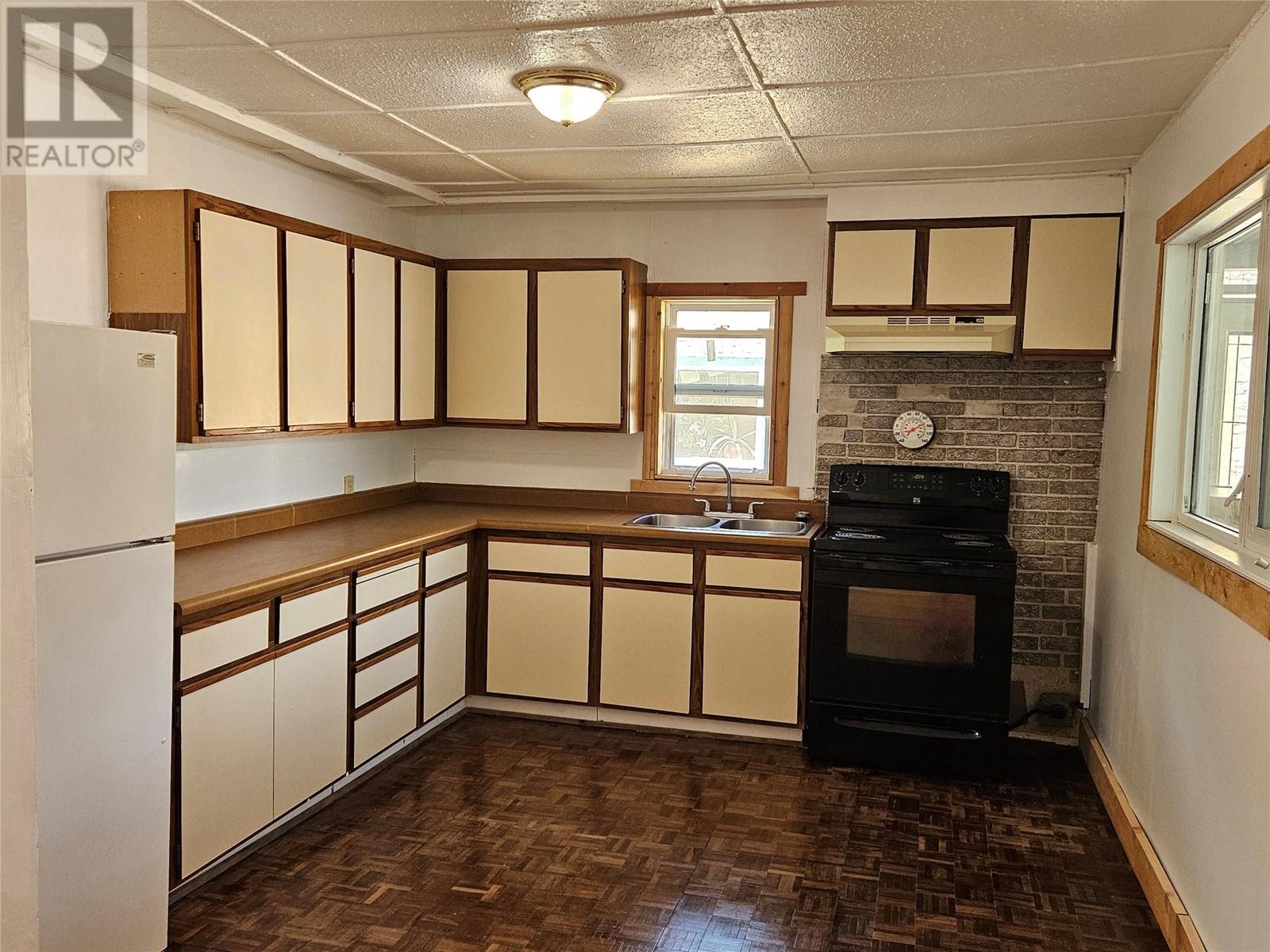 2149 Main Street, Cawston
