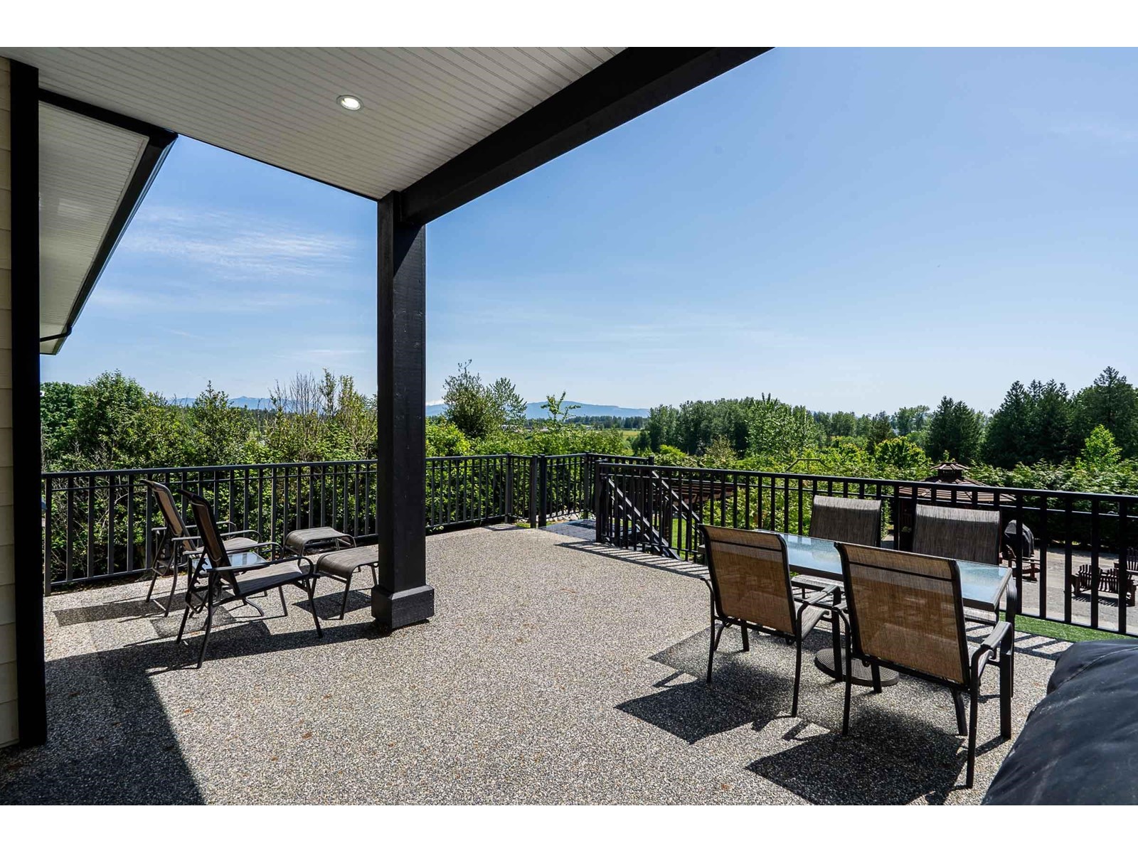 Photo 20 of 28422 Fraser Highway, Abbotsford BC