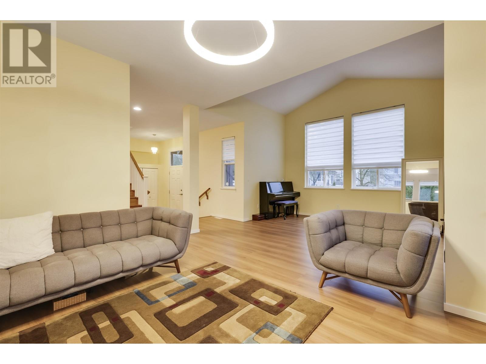 Photo 7 of 513 Forest Park Way, Port Moody BC