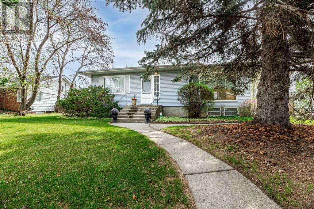 5825 45 Avenue, Red Deer