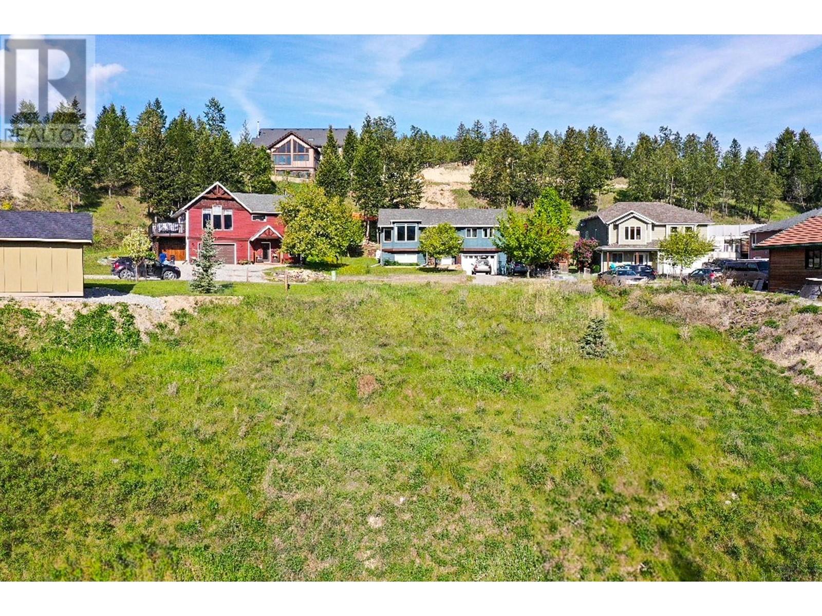 Photo 13 of 2161 Pinetree Place, Invermere BC