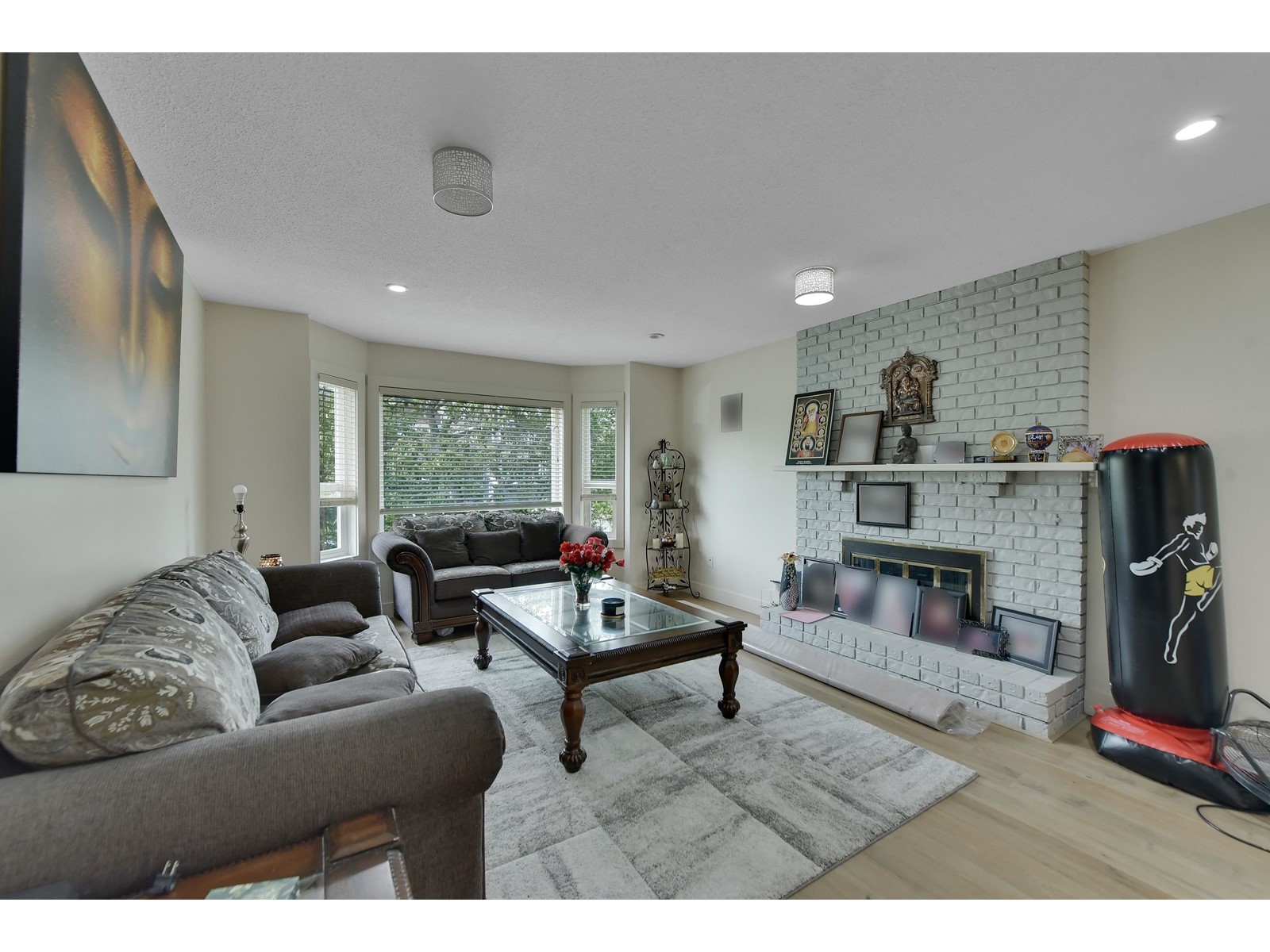 Photo 2 of 15274 85 Avenue, Surrey BC
