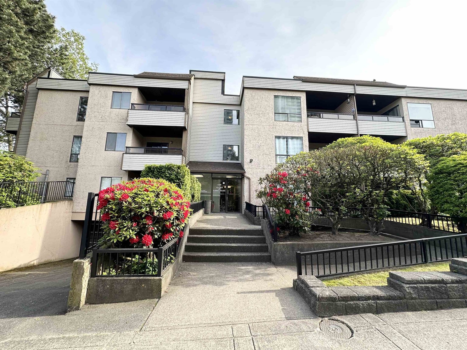 Photo 2 of 311 13344 102 A Avenue, Surrey BC