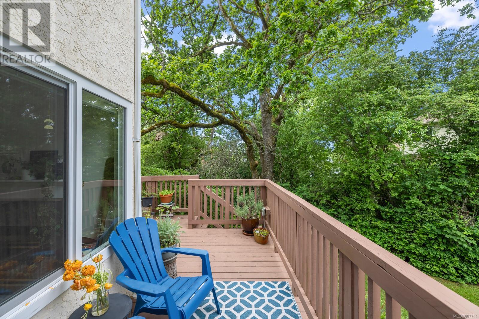 Single Family House Westcoast for Sale in   West Saanich Rd West Oaks Saanich 