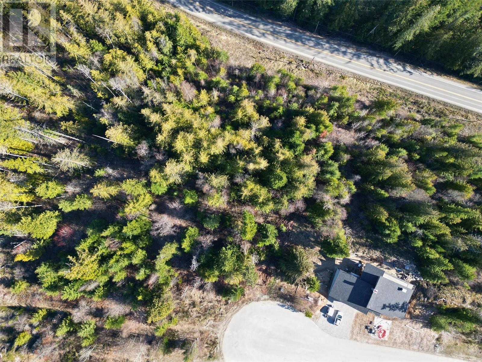 6812 GRANDVIEW Drive, Nelson