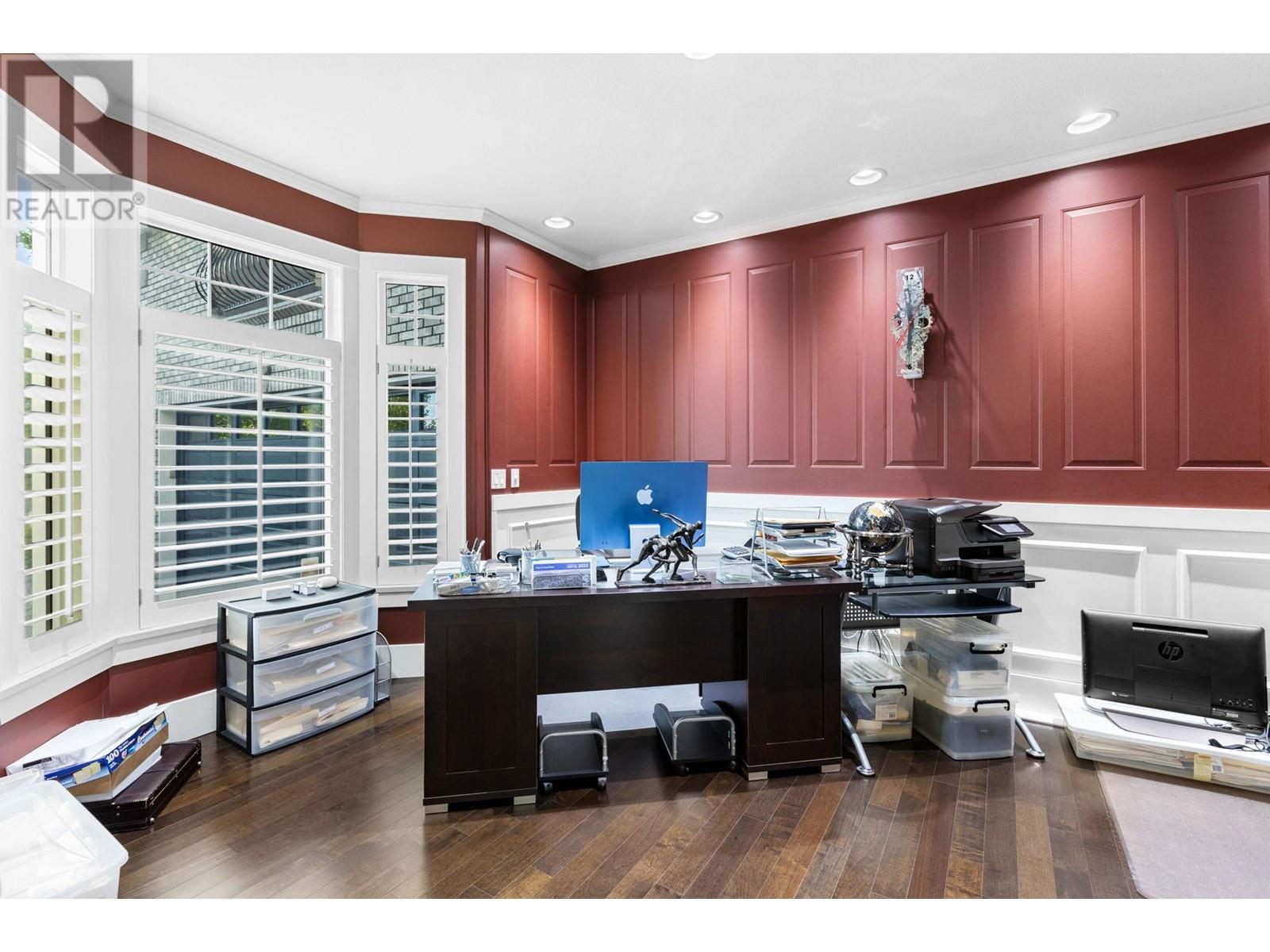 Photo 21 of 3027 Plateau Boulevard, Coquitlam BC