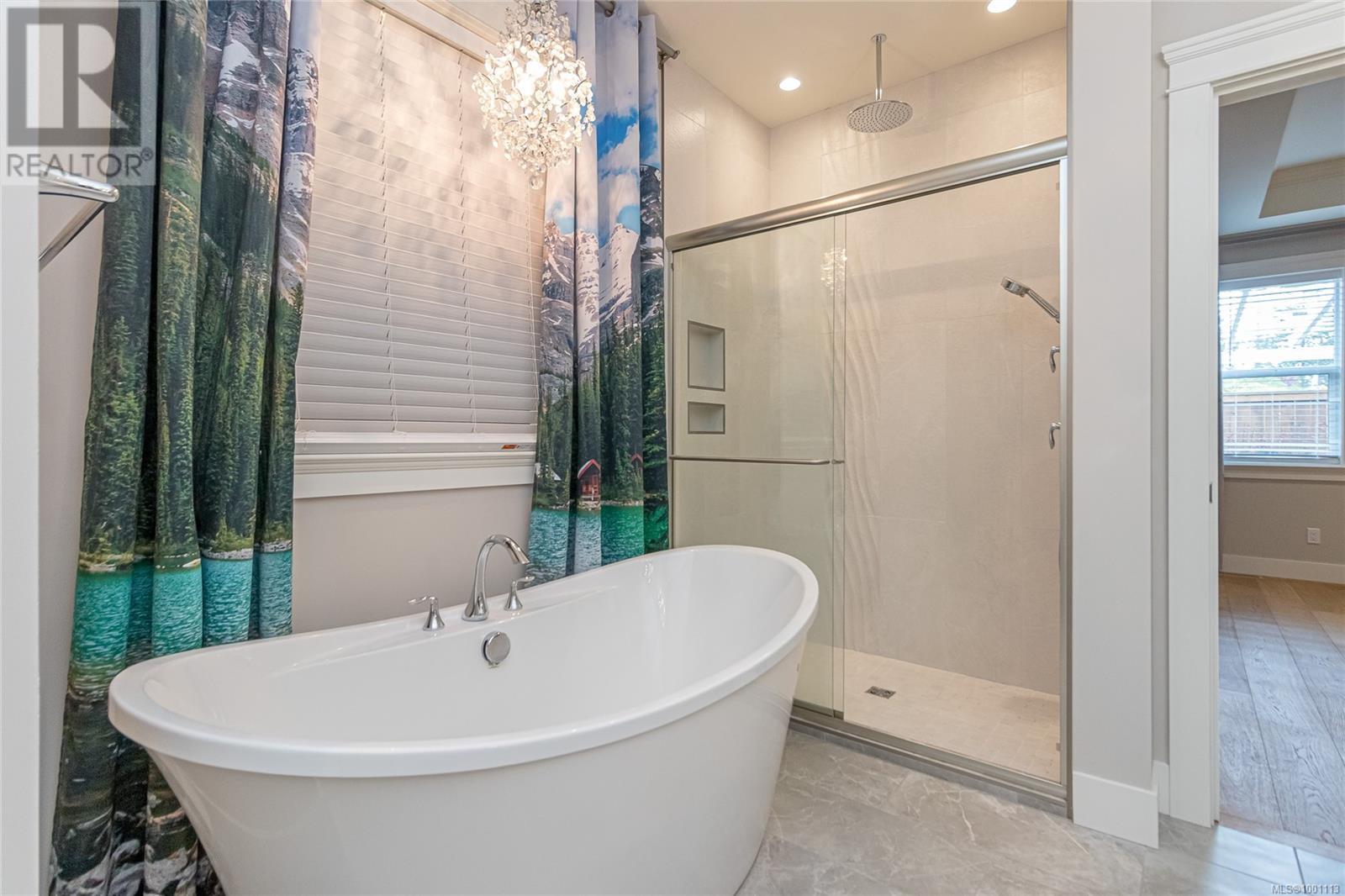 236 Amity Way, Parksville real estate listing 1001113