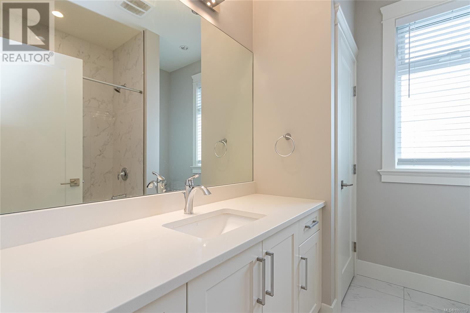 236 Amity Way, Parksville real estate listing 1001113