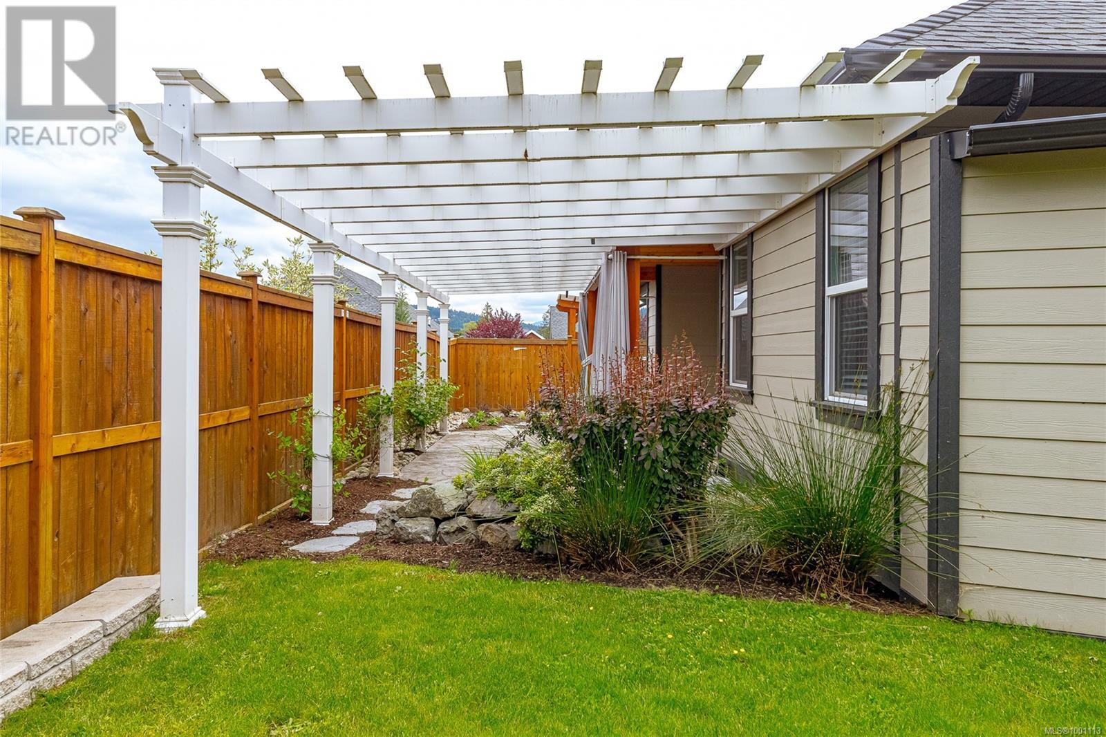 236 Amity Way, Parksville real estate listing 1001113