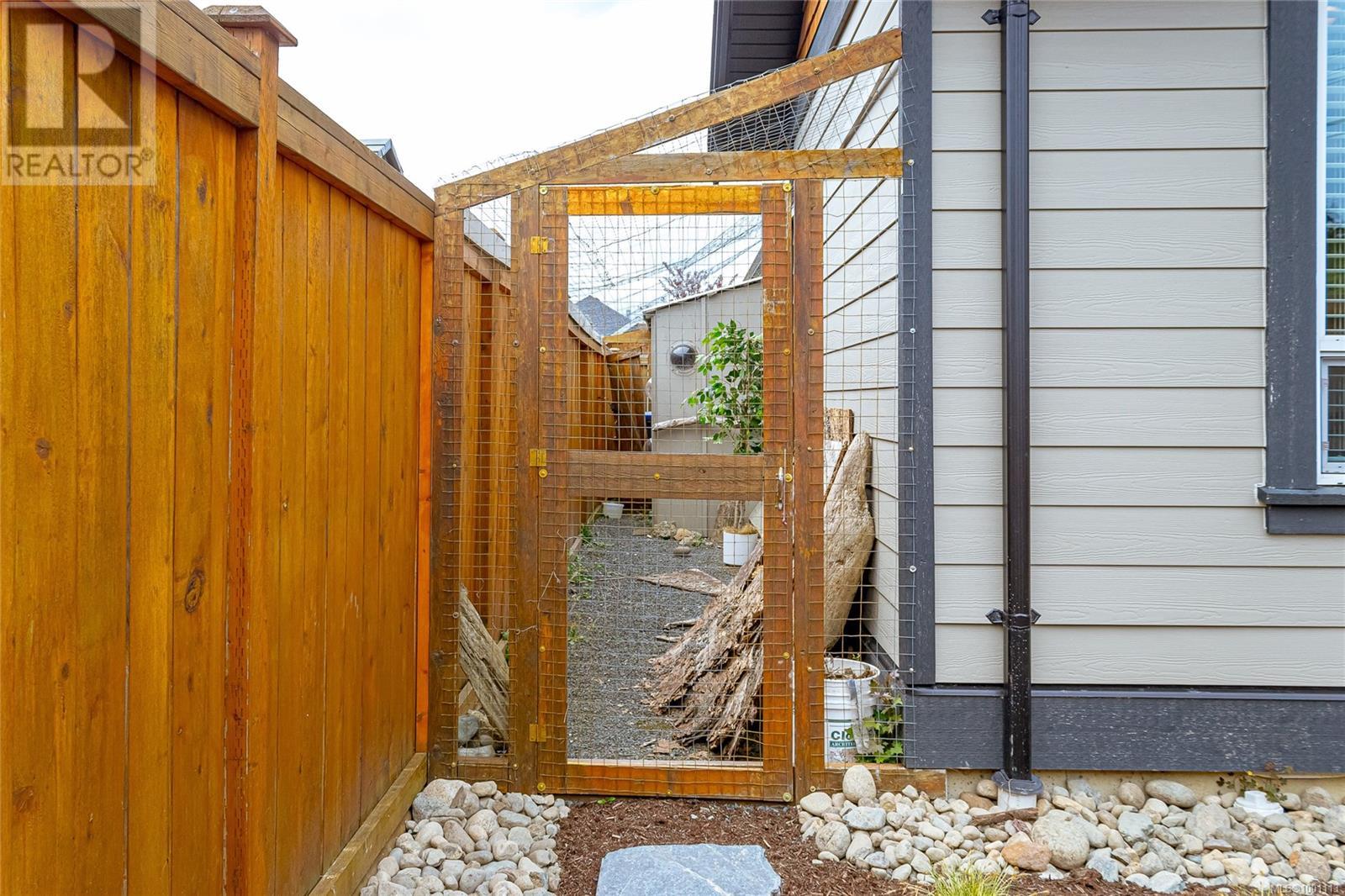 236 Amity Way, Parksville real estate listing 1001113
