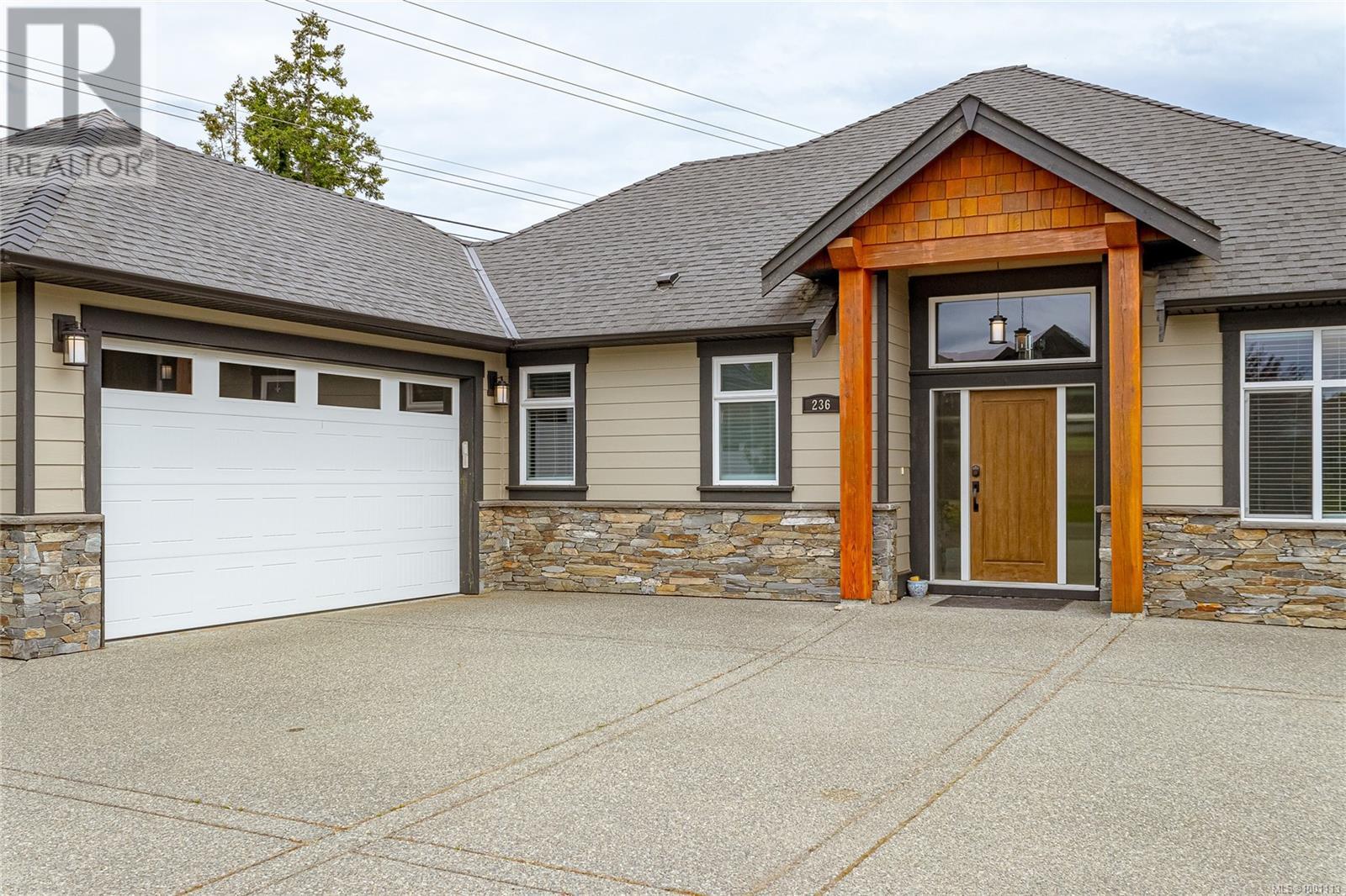 236 Amity Way, Parksville real estate listing 1001113