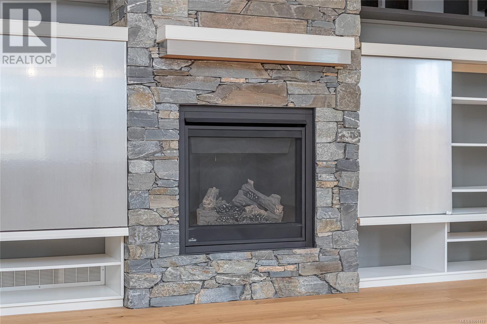236 Amity Way, Parksville real estate listing 1001113