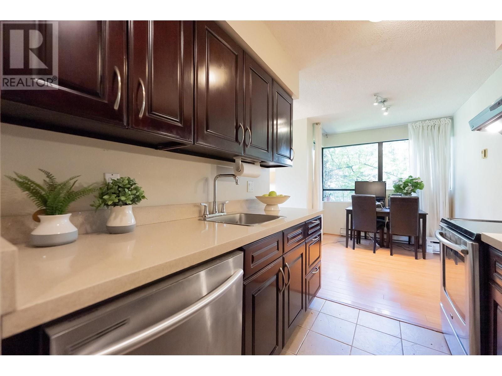 Photo 19 of 302 1026 Queens Avenue, New Westminster BC