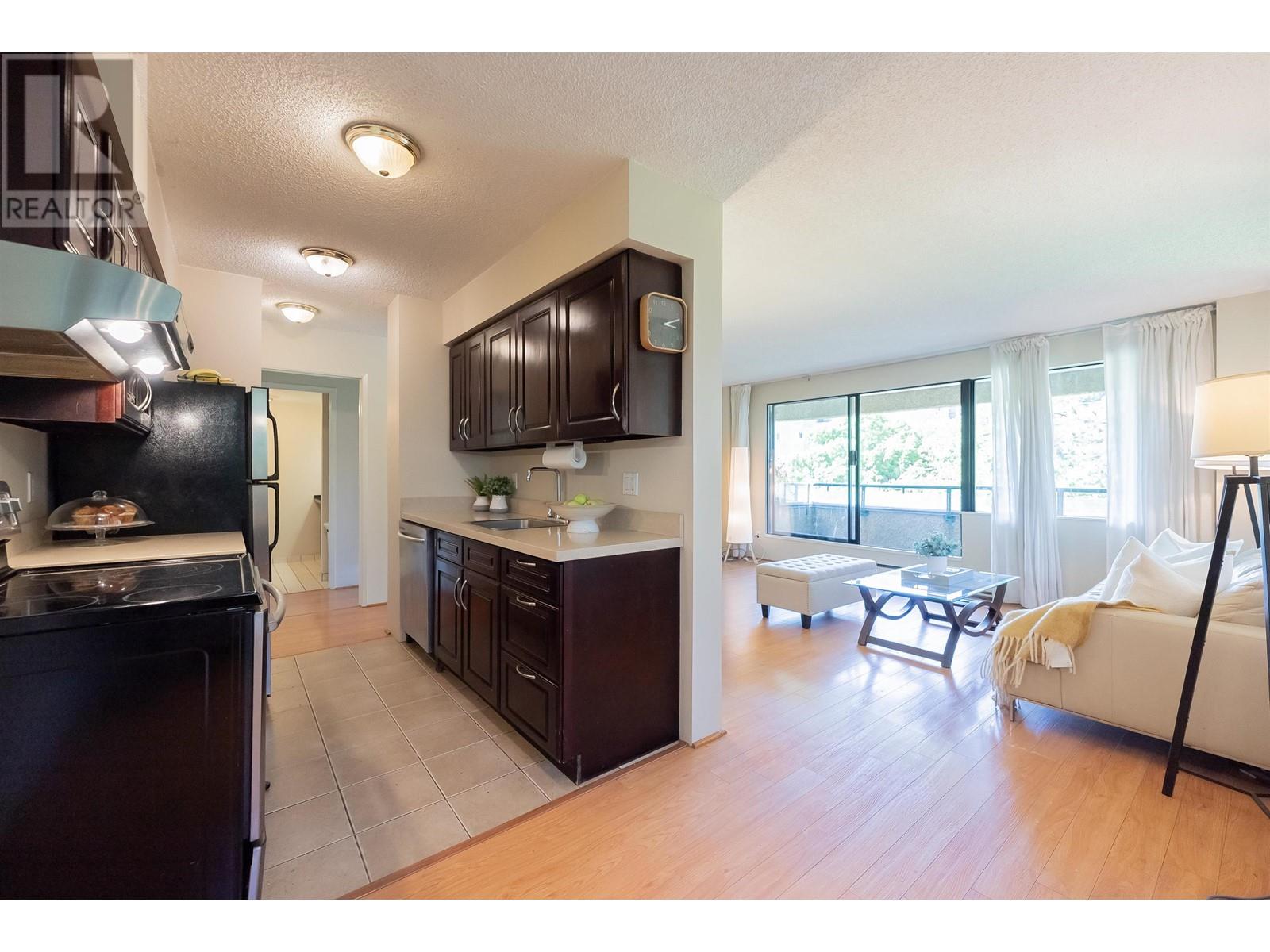 Photo 21 of 302 1026 Queens Avenue, New Westminster BC