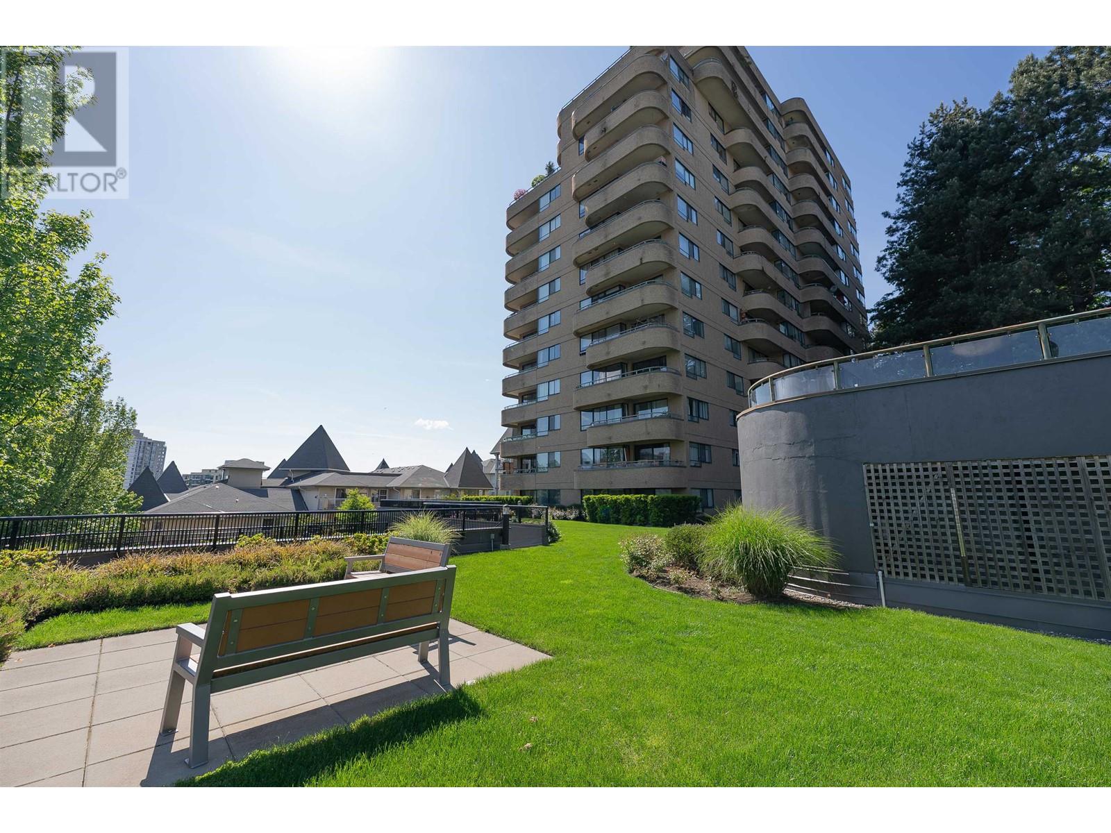 Photo 3 of 302 1026 Queens Avenue, New Westminster BC
