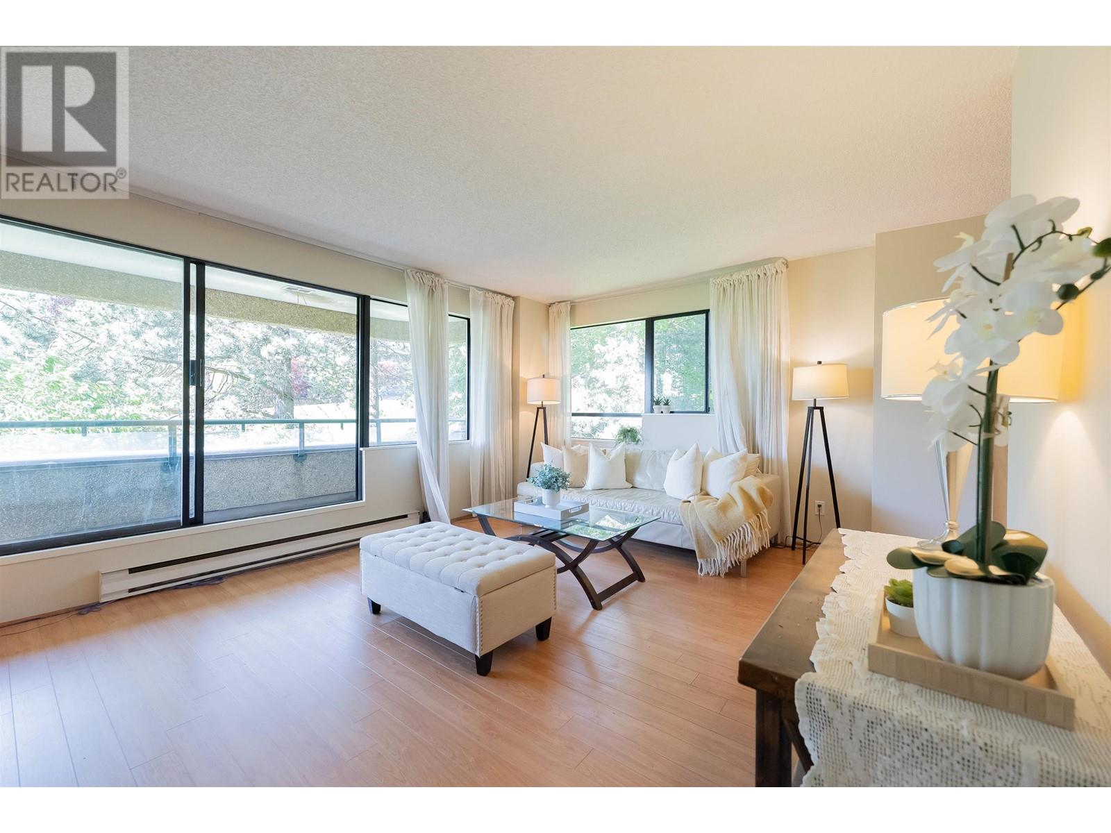 Photo 10 of 302 1026 Queens Avenue, New Westminster BC