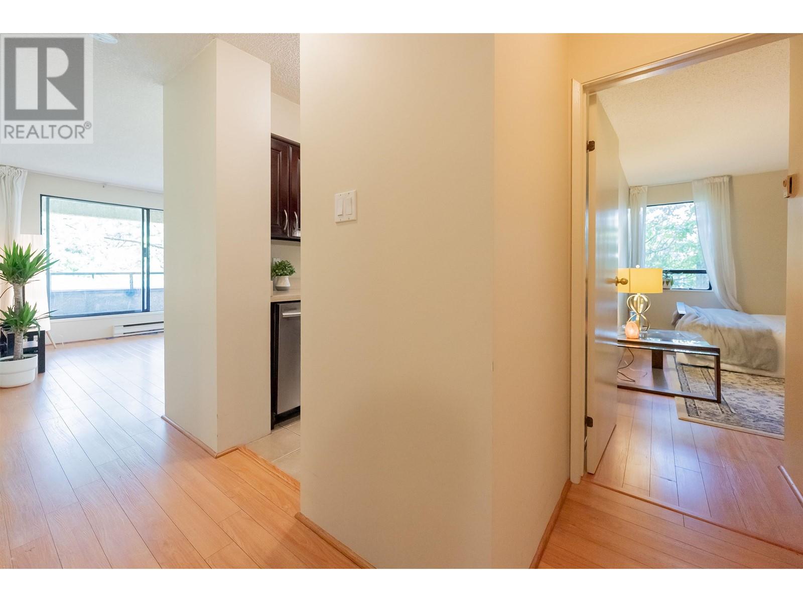 Photo 25 of 302 1026 Queens Avenue, New Westminster BC