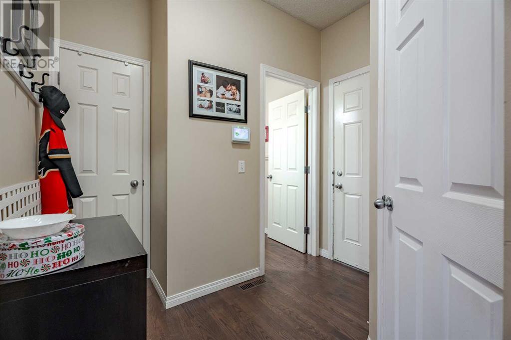 Photo 14 of 93 Copperleaf Way Se, Calgary AB