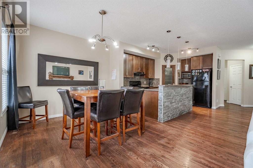 Photo 10 of 93 Copperleaf Way Se, Calgary AB