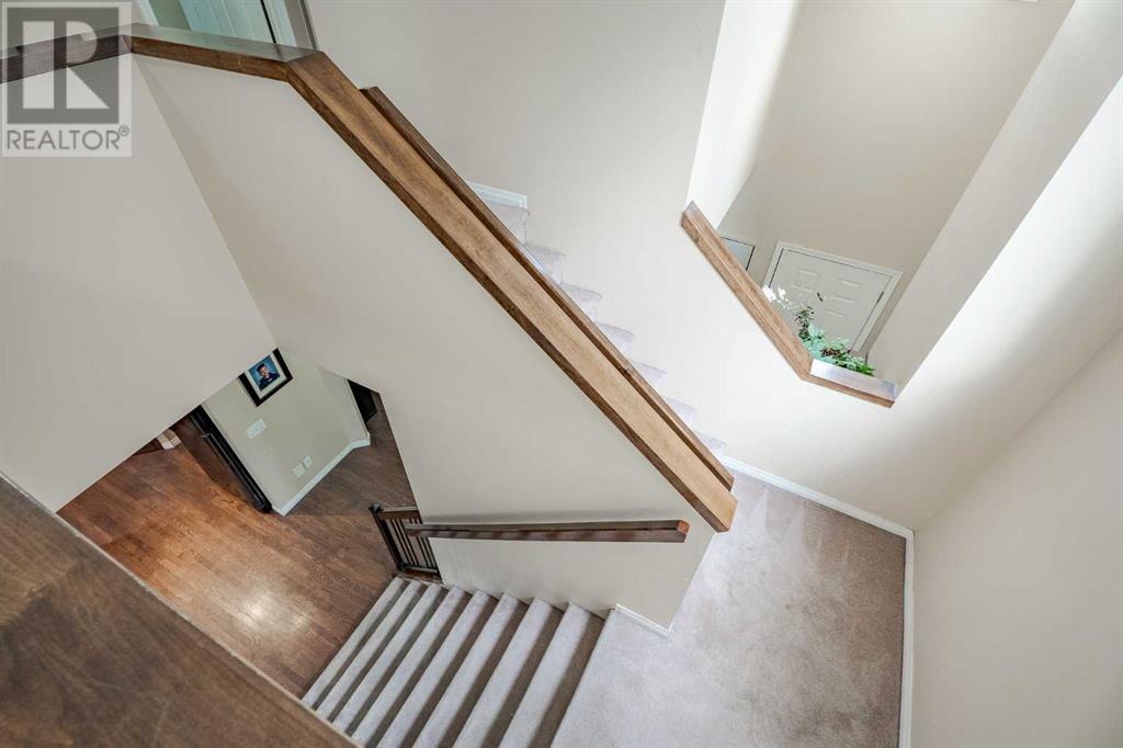 Photo 16 of 93 Copperleaf Way Se, Calgary AB
