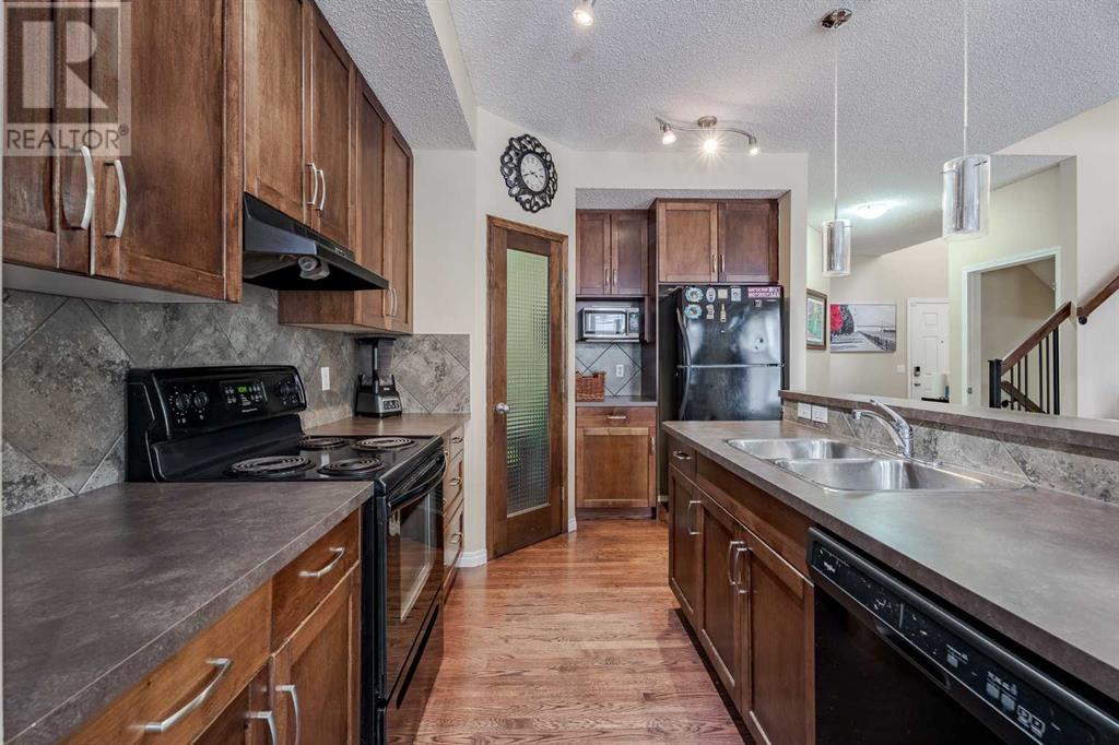 Photo 8 of 93 Copperleaf Way Se, Calgary AB