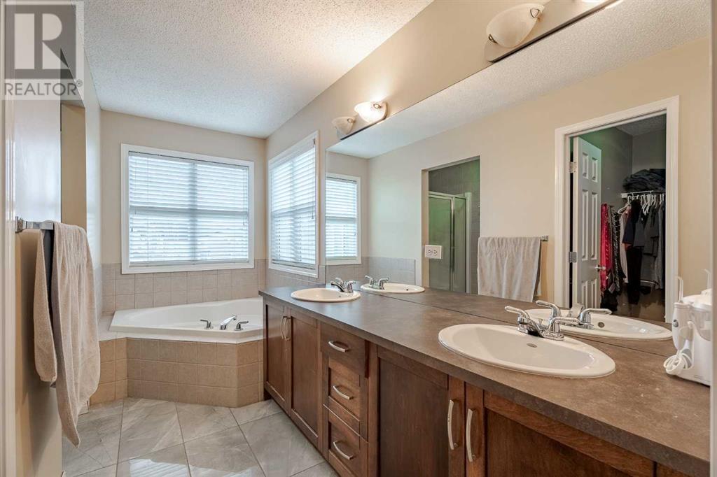 Photo 21 of 93 Copperleaf Way Se, Calgary AB