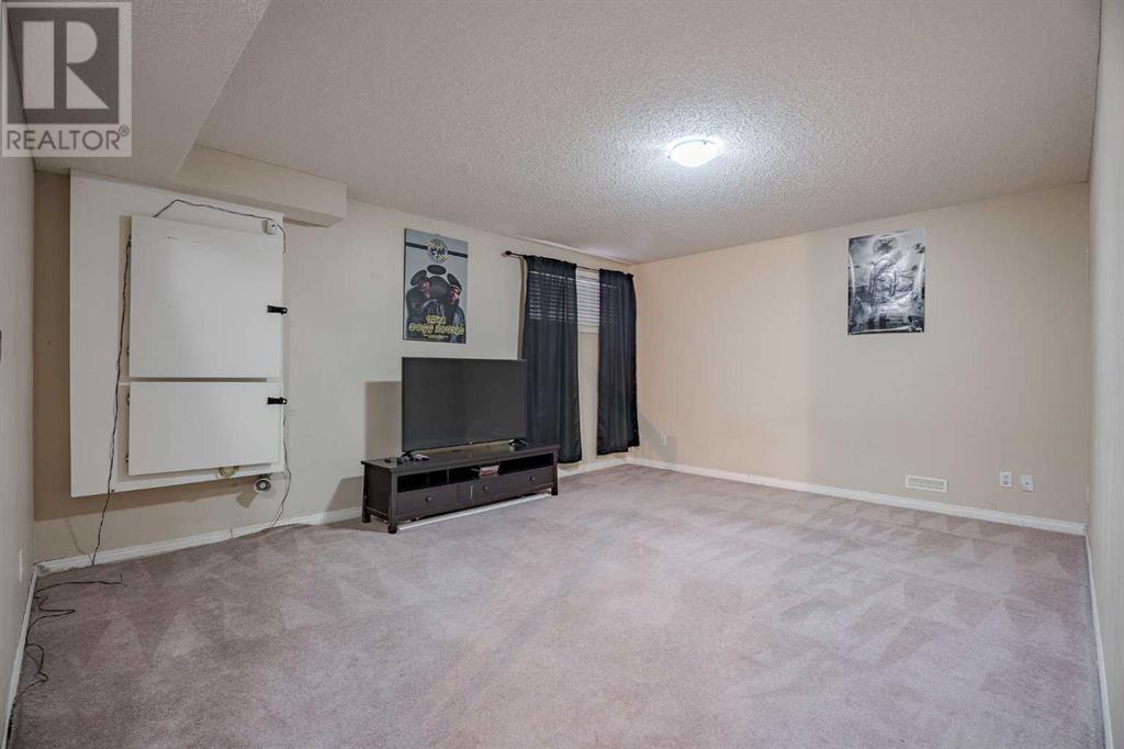 Photo 28 of 93 Copperleaf Way Se, Calgary AB