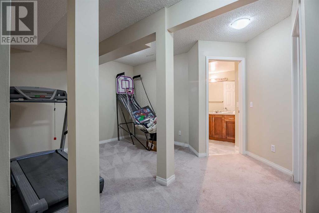 Photo 29 of 93 Copperleaf Way Se, Calgary AB