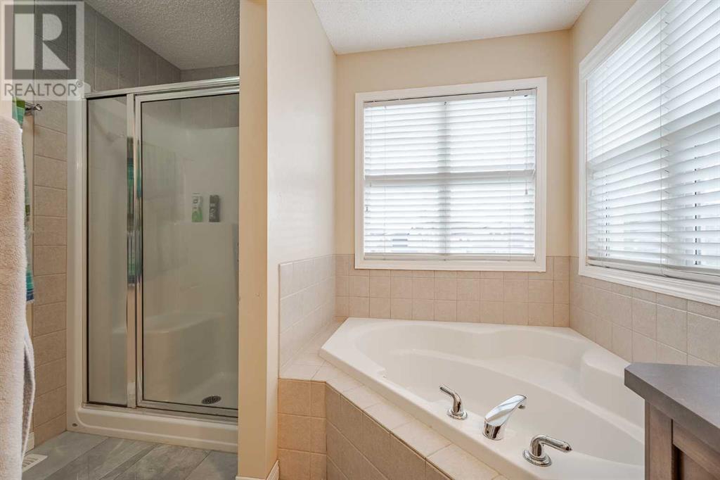 Photo 22 of 93 Copperleaf Way Se, Calgary AB