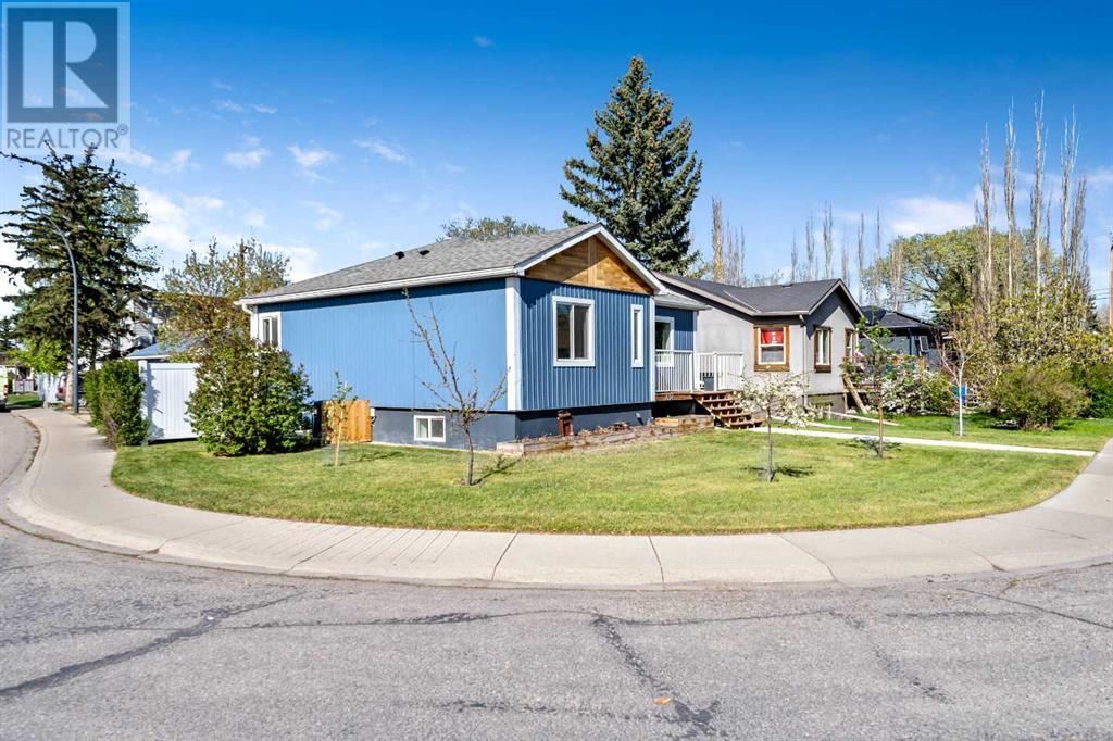 Single Family House Bungalow for Sale in   Avenue NE Winston Heights/Mountview Calgary 