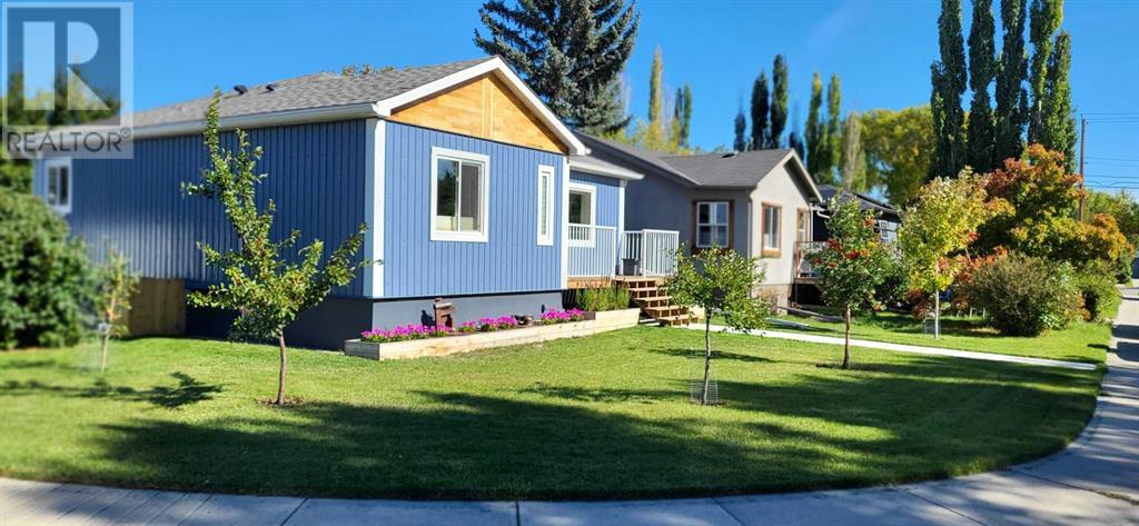 Single Family House Bungalow for Sale in   Avenue NE Winston Heights/Mountview Calgary 