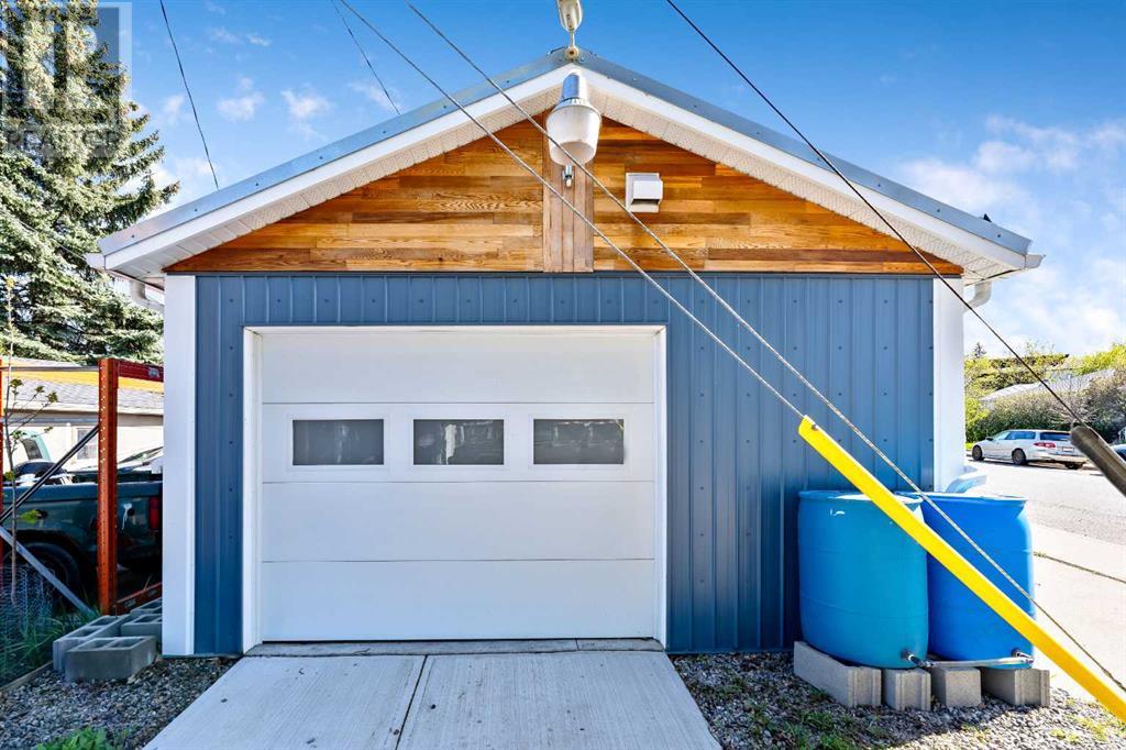 Single Family House Bungalow for Sale in   Avenue NE Winston Heights/Mountview Calgary 