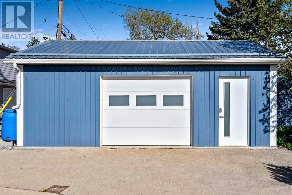 Single Family House Bungalow for Sale in   Avenue NE Winston Heights/Mountview Calgary 
