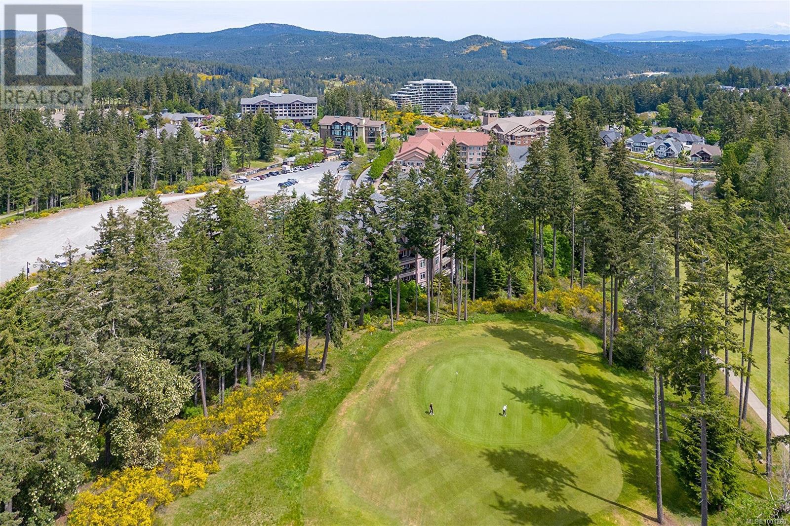 Photo 12 of 210 1395 Bear Mountain Pkwy, Langford BC