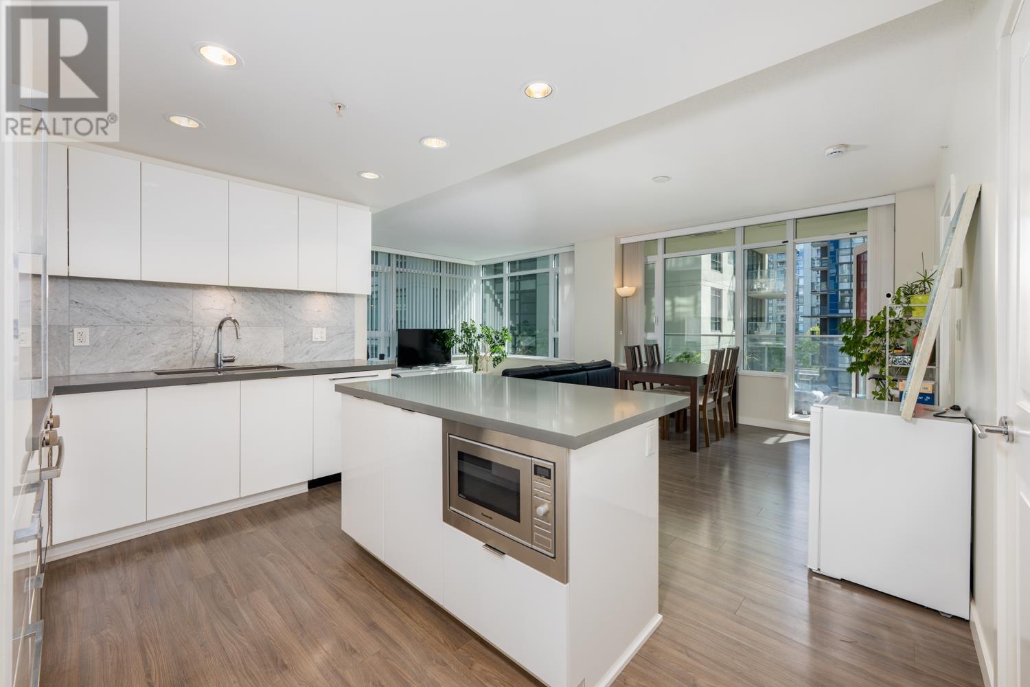 #709-7368 GOLLNER Avenue, Richmond