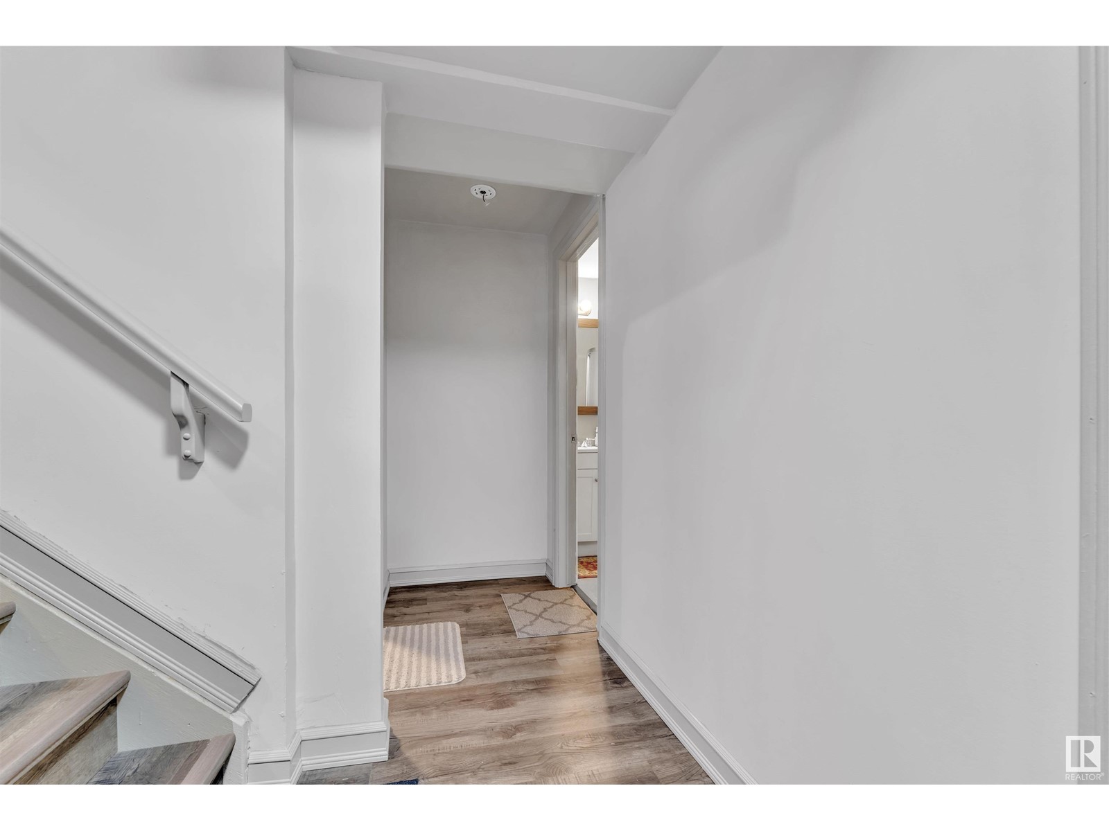 1127 35 AV NW, Edmonton