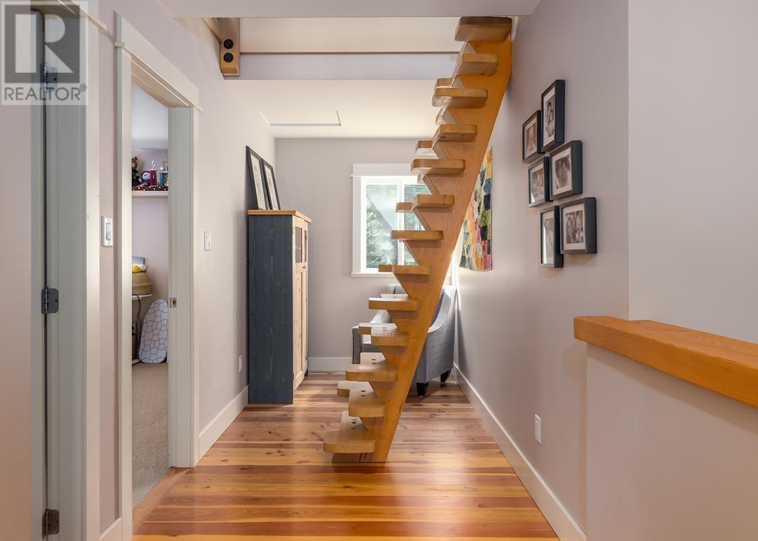 1002 BALSAM PLACE, Squamish real estate listing R3000278