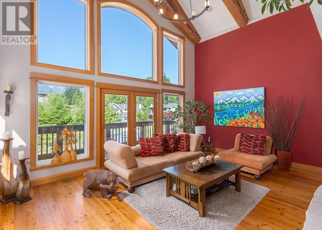 1002 BALSAM PLACE, Squamish real estate listing R3000278