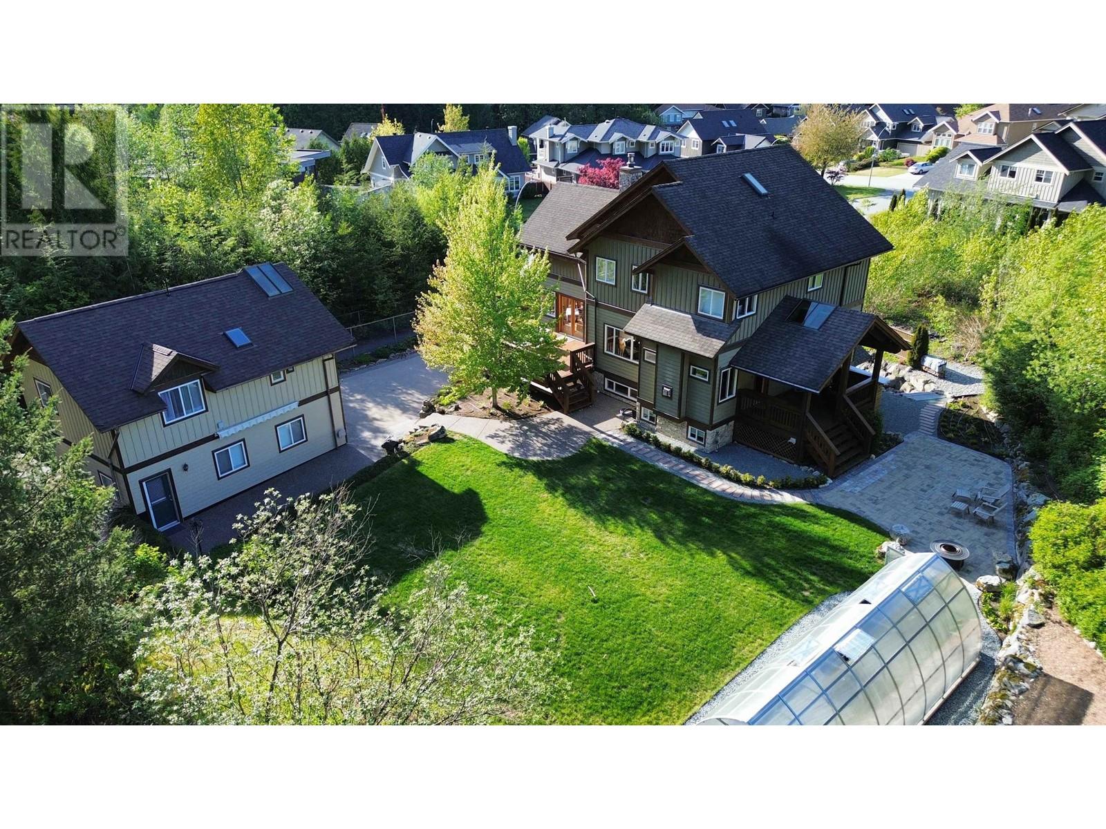 1002 BALSAM PLACE, Squamish real estate listing R3000278