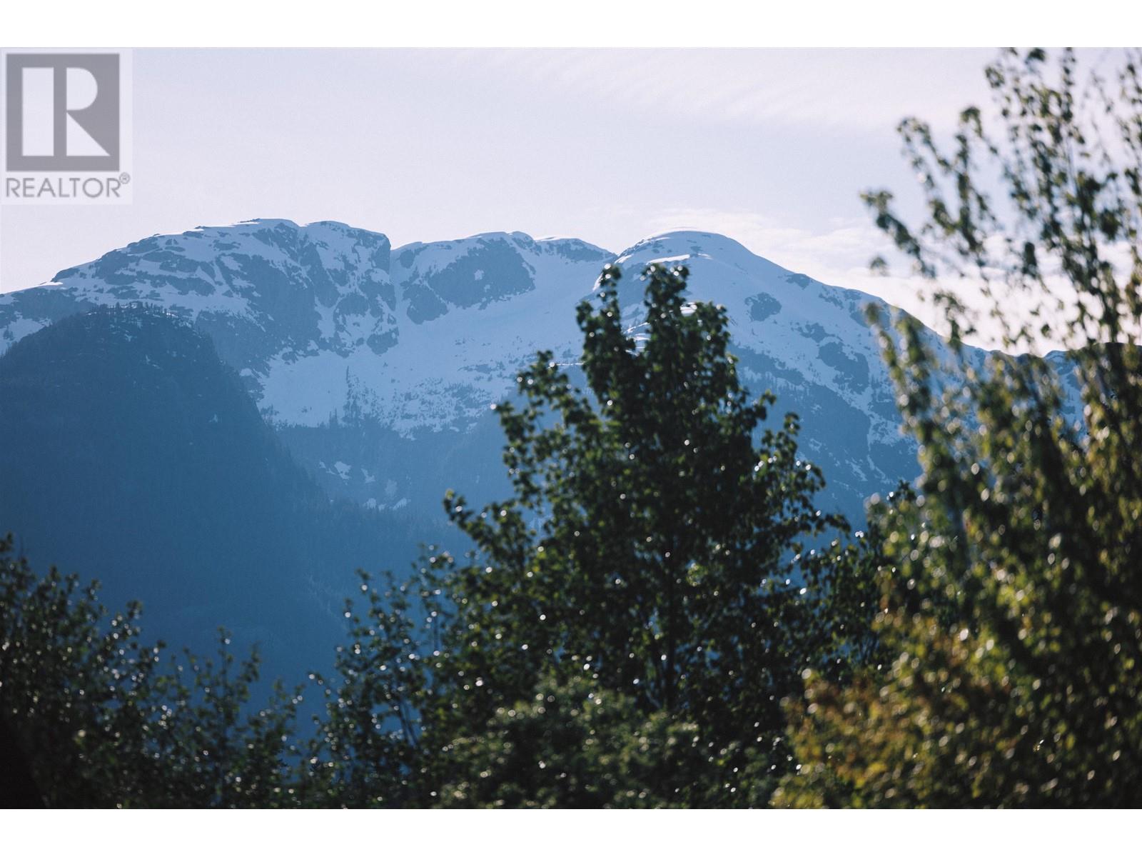 1002 BALSAM PLACE, Squamish real estate listing R3000278